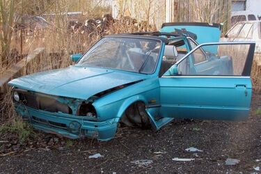 Samochody na żyletki. Miasto ma na sprzedaż 6 pojazdów 