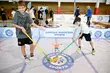 Biathlon, curling, snowboard, a nawet bobsleje. Dzieci biorą udział w zimowym szaleństwie