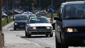 Po 6 latach prezydent wpuszcza TAXI na wszystkie buspasy