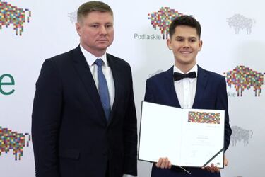 Oto najlepsi uczniowie z regionu nagrodzeni. Kto otrzymał stypendium?