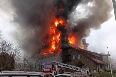 Pożar hali sportowej w Białymstoku