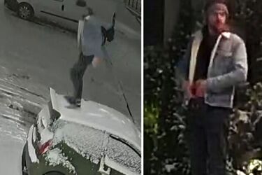 Wskoczył na dach samochodu i oderwał spoiler. Policja szuka mężczyzny