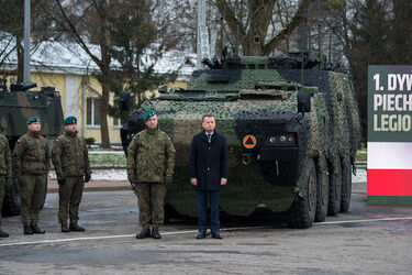 Błaszczak w Białymstoku. Przedstawił koncepcję utworzenia 1. Dywizji Piechoty Legionów
