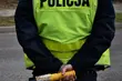 Podróż autem zakończył w rowie. Policja zatrzymała go, gdy szedł chwiejnym krokiem
