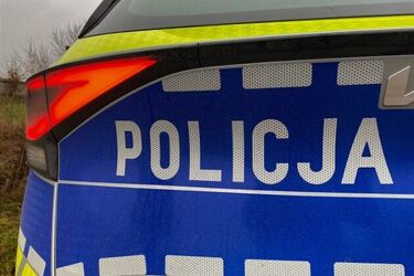 Dwóch mężczyzn pobiło 56-latka. Potem zamknęli go w stodole i grozili śmiercią