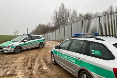Obywatele Egiptu, Somali i Jemenu przeprawili się przez Świsłocz pontonem