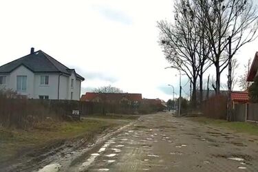 Dziura na dziurze. Miasto wciąż nie naprawiło nawierzchni ul. Kosińskiego