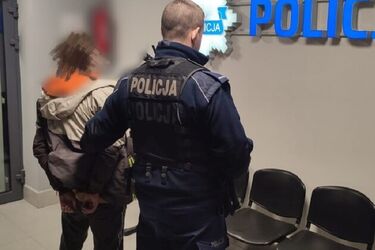 Oblał brata łatwopalną substancją i podpalił