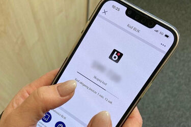 Oszuści podszyli się pod znajomych. Wyłudzili tysiące kodami BLIK