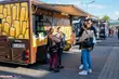 Czas rozpocząć sezon food trucków! [KONKURS]