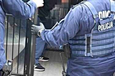 Ukradli 18 butli gazowych z dwóch firm