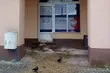 Pod biurem poselskim Lecha Kołakowskiego ktoś rozrzucił kiszonkę