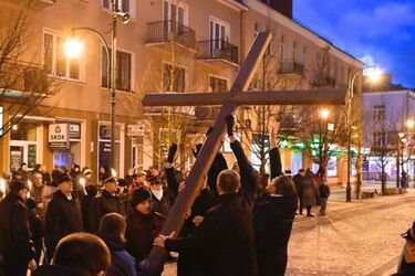 Miejska Droga Krzyżowa. Autobusy BKM pojadą inaczej