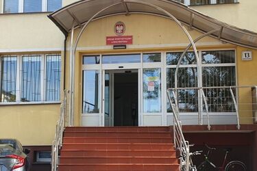 Jak pracują urzędy i poczty przed Wielkanocą?
