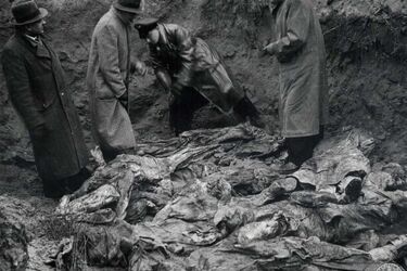 Strzałem w tył głowy zabili 22 tys. Polaków. Rocznica Zbrodni Katyńskiej