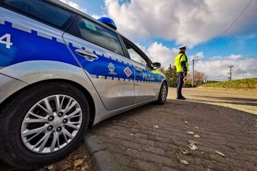 Jechał traktorem "po kieliszku". Zgłosił to świadek 