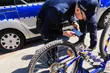 Sezon rowerowy rozpoczęty. Jak zabezpieczyć jednoślad przed kradzieżą?