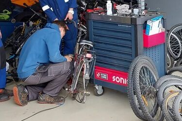Uczniowie odnowią stare rowery. Jednoślady trafią do domów dziecka