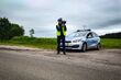 Drogówka. Jeden pędził 135 km/h, do innego policja musiała wchodzić przez okno