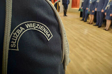 Służba więzienna szuka pracowników. Można liczyć na spore zarobki i dodatki