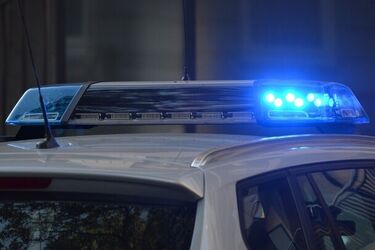 96-latka spadła z niezabezpieczonego balkonu na 3. piętrze