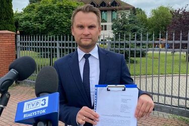 Premier nie udzielił pomocy ofiarom wypadku? Poseł składa zawiadomienie do prokuratury