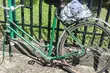 Wracając z jagód straciła koło w rowerze. 82-latce pomogli policjanci