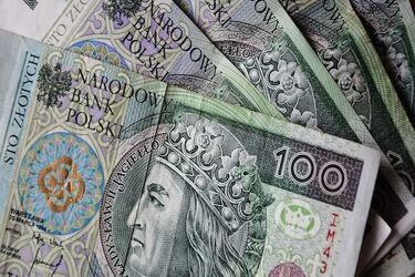 Ustawa podpisana - nawet 3,5 tys. zł od przyszłego roku. Kto dostanie pieniądze?