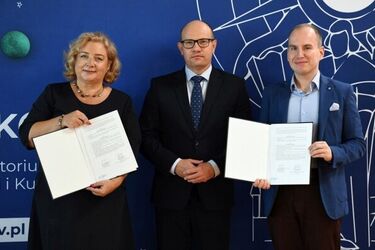 Podpisano porozumienie. Zasoby Książnicy Podlaskiej na rządowej stronie