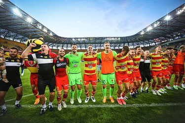 Górnik rozbity. Jagiellonia liderem PKO Ekstraklasy!
