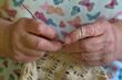 Seniorzy coraz bardziej zadłużeni. Te dane powinny skłonić do myślenia