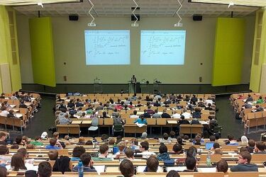 Stypendia dla studentów. Trwa przyjmowanie wniosków