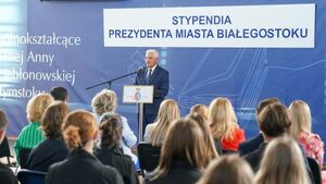 Prezydent nagrodził najzdolniejszych białostockich uczniów [WIDEO, ZDJĘCIA]
