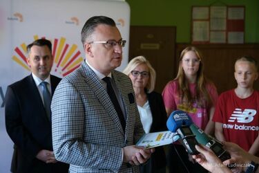 "Wiedzę, słyszę, reaguję". Miasto na rzecz ochrony dzieci i młodzieży 