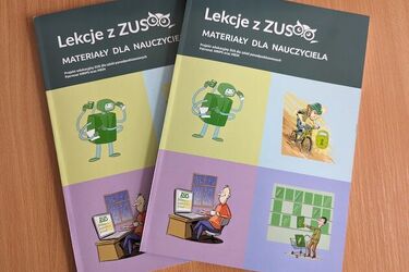 ZUS zaprasza do udziału w konkursie. Do zgarnięcia indeksy na studia