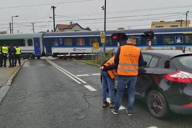 Nie skracaj sobie drogi do śmierci na przejazdach