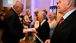 Miejskie Święto Seniorów. Najaktywniejsi nagrodzeni w Pałacu Branickich [ZDJĘCIA]