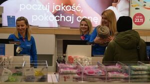 Wielkie otwarcie parku handlowego. Tłumy w sklepach. Brak miejsc na parkingu [ZDJĘCIA]