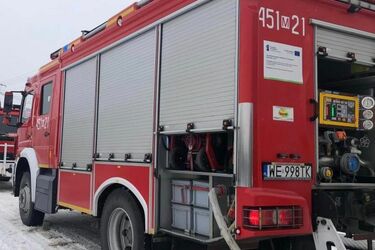 Te zakupy nie były udane. Kawałek tynku spadł na głowę jednej z klientek