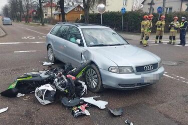 Wypadek z udziałem motocyklisty. Nastolatek w szpitalu 
