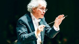 Wybitny dyrygent poprowadzi tego wieczoru Orkiestrę OiFP. Co w programie?