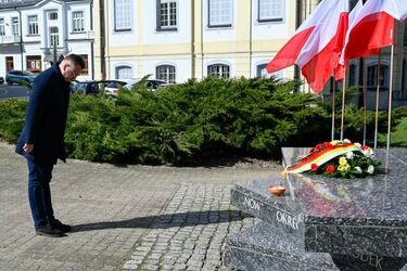 Zastępca prezydenta złożył kwiaty pod Pomnikiem Żołnierzy Armii Krajowej