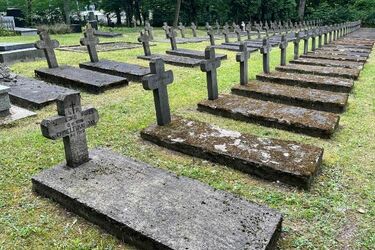 Będzie 20 nowych nagrobków. Miasto pozyskało fundusze