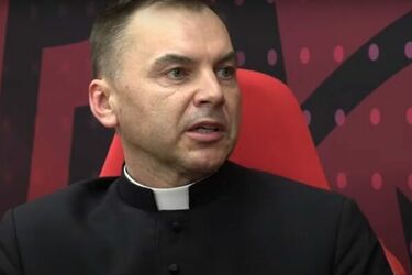 Ksiądz skandalista Andrzej Dębski został ukarany. Ma zakaz noszenia sutanny