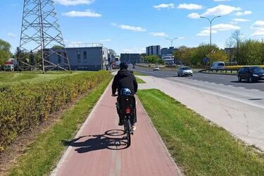 Sezon na rowery i hulajnogi w pełni. Straż Miejska przypomina o kilku zasadach