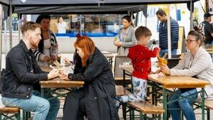 Dla każdego coś pysznego. Wystartował sezon foodtruckowy [ZDJĘCIA]