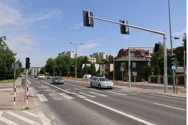 Zakończyła się budowa sygnalizacji świetlnej. Ulica przy galerii będzie bezpieczniejsza