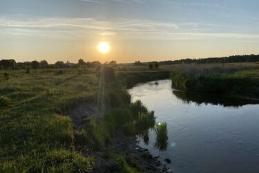 Spadek temperatury powietrza i ciemne chmury na białostockim niebie