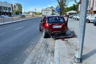 Kolizja w centrum miasta. W tym miejscu ruch jest utrudniony