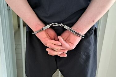 Grozili nożem, szczuli psem i mieli przy sobie narkotyki. O ich losie zadecyduje sąd